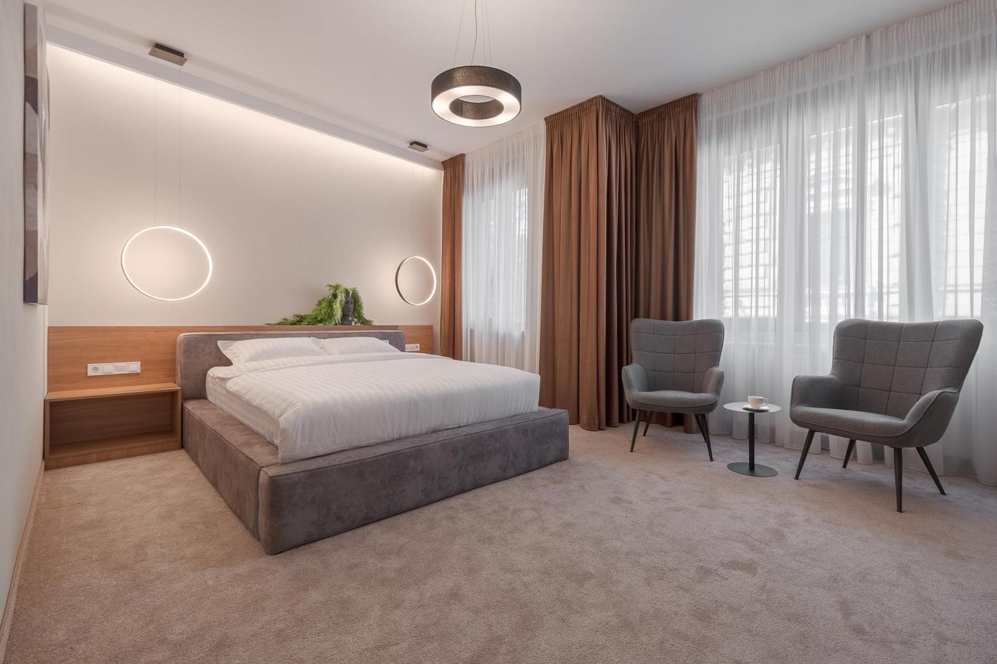 Oasis Rooms 오라데아 외부 사진