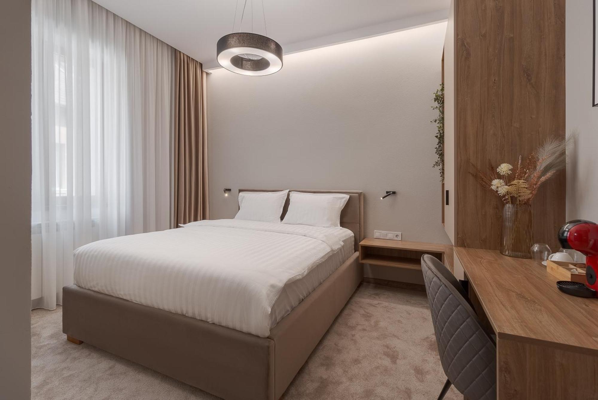 Oasis Rooms 오라데아 외부 사진