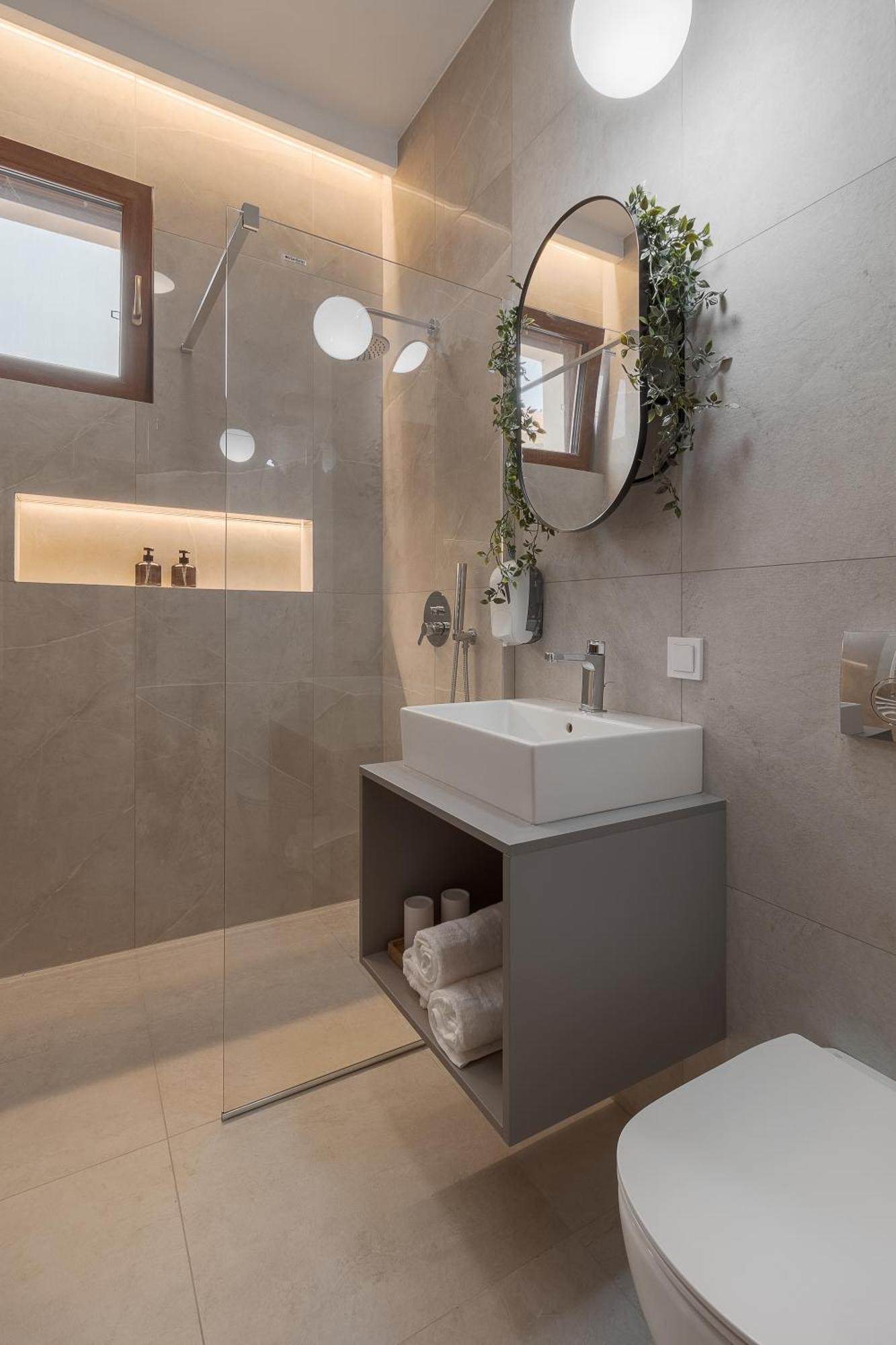 Oasis Rooms 오라데아 외부 사진